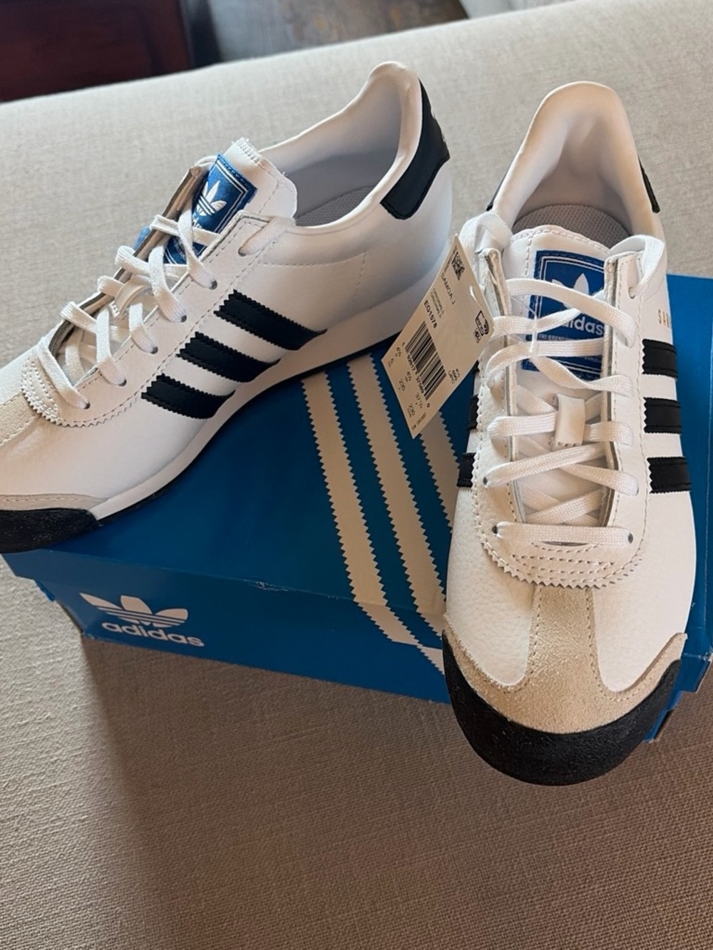 NIB Adidas Samoa Classic Sneakers big kids size 5